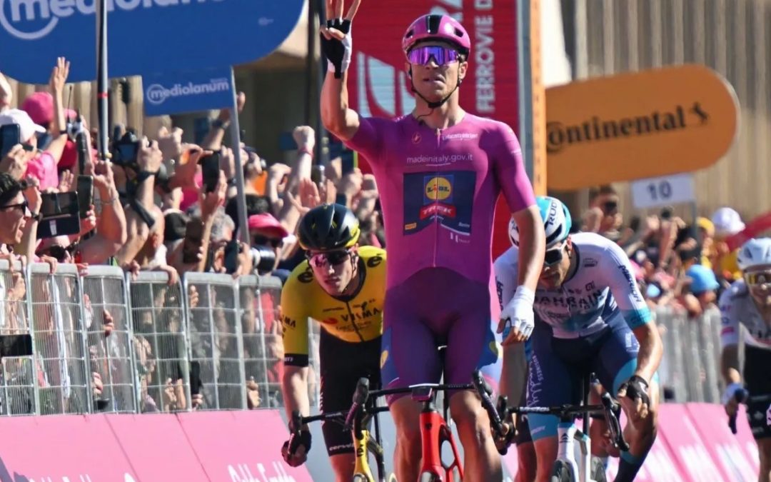 Jonathan Milan takes his third victory in the Giro d’Italia