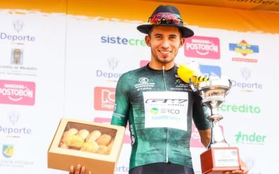 Adrián Bustamante se queda con la primera etapa de la Vuelta a Colombia