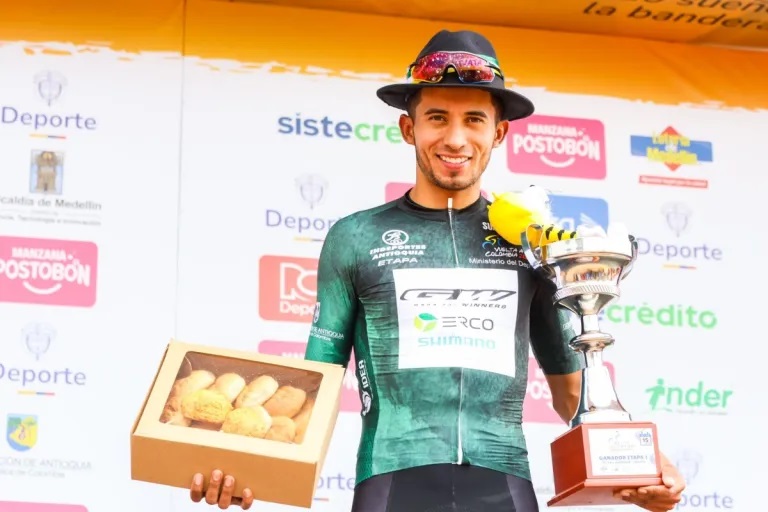 Adrián Bustamante se queda con la primera etapa de la Vuelta a Colombia