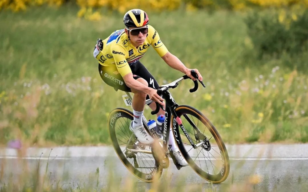 Neutralizada la quinta etapa del Critérium du Dauphiné por una caída masiva