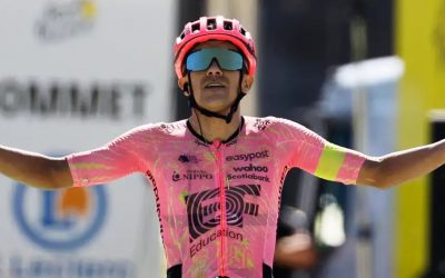 El ecuatoriano Carapaz hace historia en el Tour de Francia