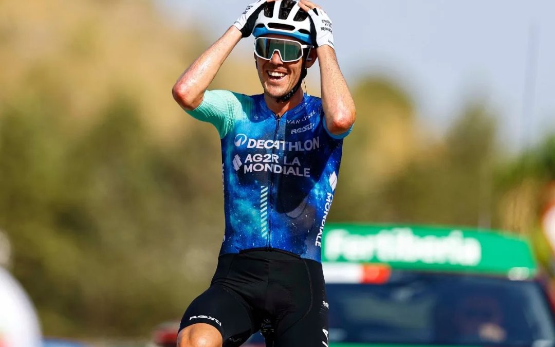 Ben O’Connor surprises and takes the lead of the Vuelta a España with a