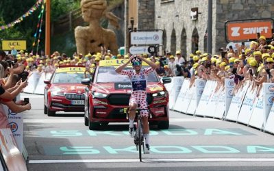 Tour de Francia Femenino: Justine Ghekiere impone su ley en Le Chinaillon