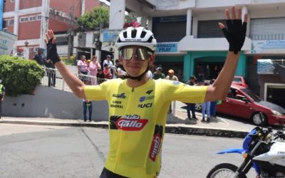 Camilo Castillo y su club Colombia Potencia de la Vida arrasan en la Vuelta de la Juventud en Guatemala