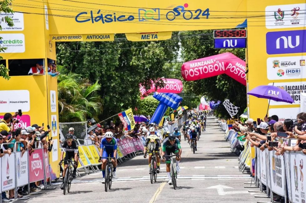 Wilmar Paredes wins in Puerto Berrío the third stage of the Clásico RCN