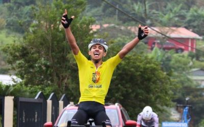 Dylan Jiménez ratificó el liderato de la Vuelta a San Carlos con el triunfo en San Vicente