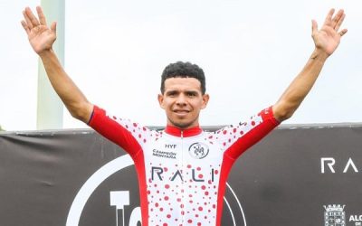 Archibold trepa la cima de la clasificación del Tour de Panamá