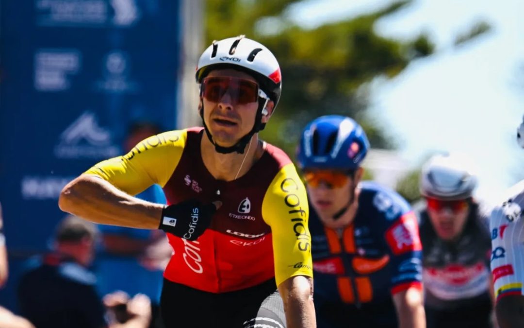 Bryan Coquard gana la cuarta etapa del Santos Tour Down Under con Jhonatan Narváez tercero